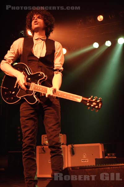 WOLFMOTHER - 2006-11-17 - PARIS - Elysee Montmartre - 
